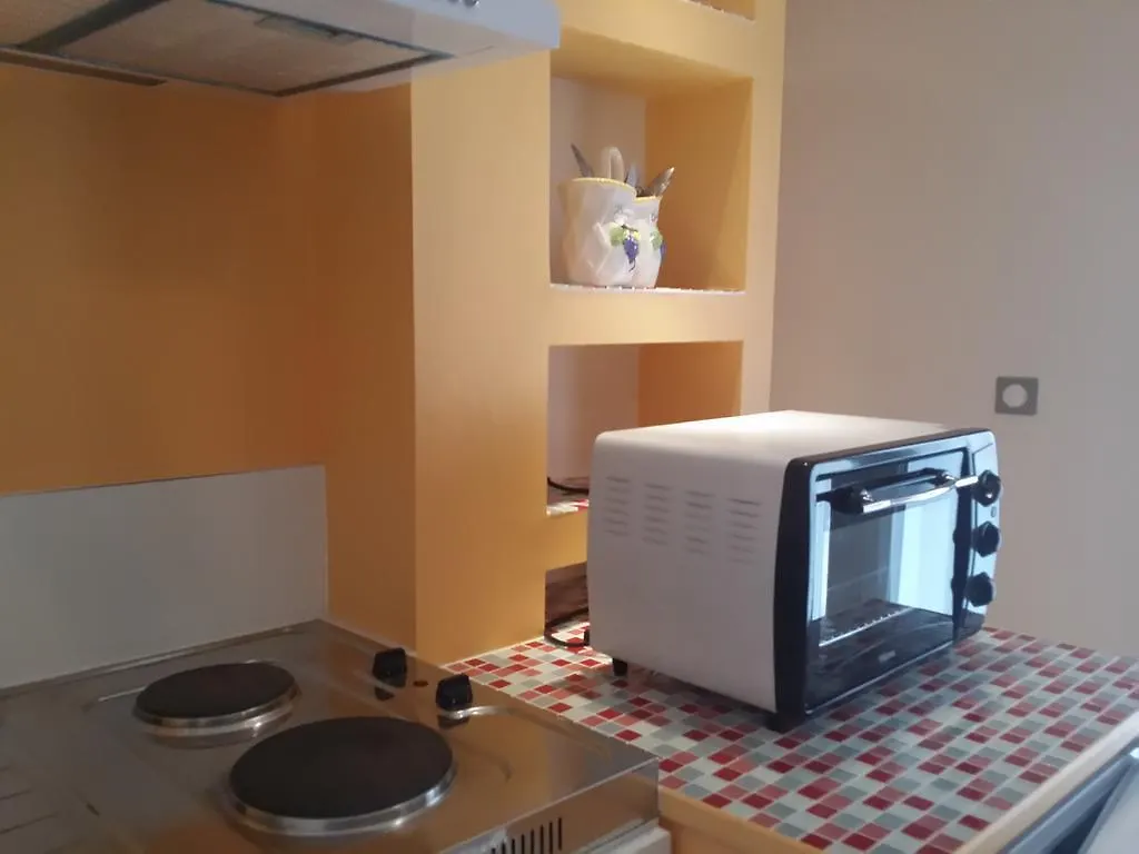 卢德 Bernadette' Cosy Flat酒店 3*,
